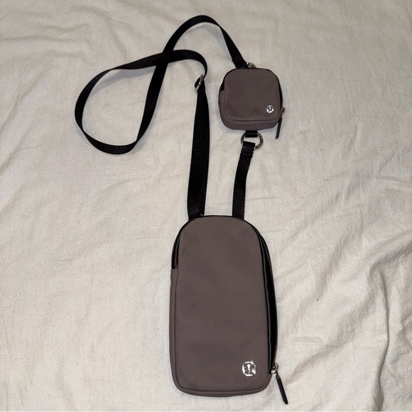 Lululemon Bags Unisex Modular Phone Gray Inner Pocket Adjustable Strap Crossbody - Picture 1 of 9